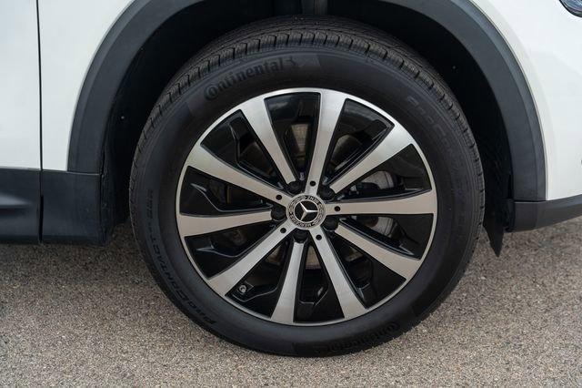 Photo of 2021 Polar White Mercedes-Benz GLB 250