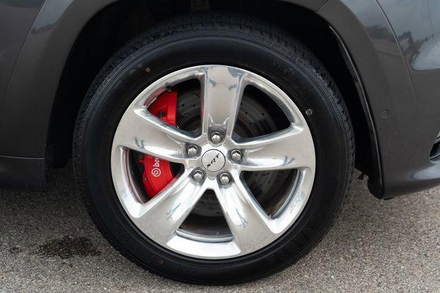 Photo of 2017 Granite Crystal Metallic Clearcoat Jeep Grand Cherokee