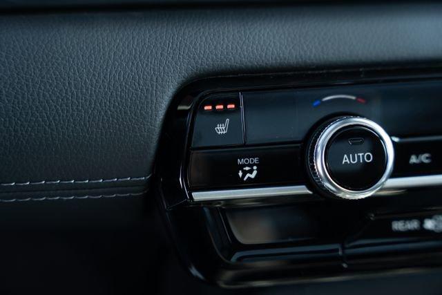 Photo of 2025 Platinum White Pearl Honda Pilot