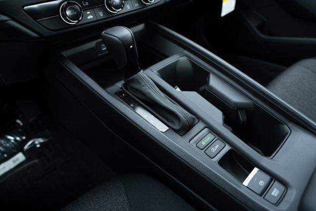 Photo of 2025 Platinum White Pearl Honda Accord