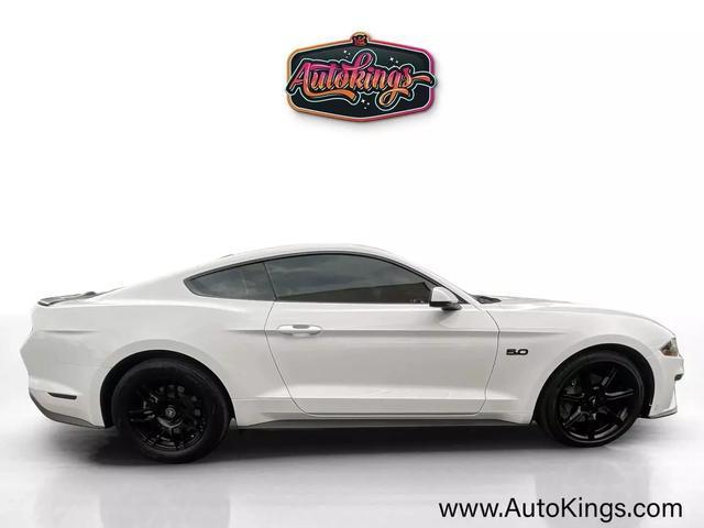Photo of 2019 Oxford White Ford Mustang