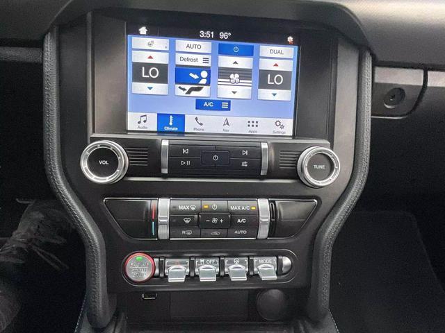 Photo of 2019 Oxford White Ford Mustang
