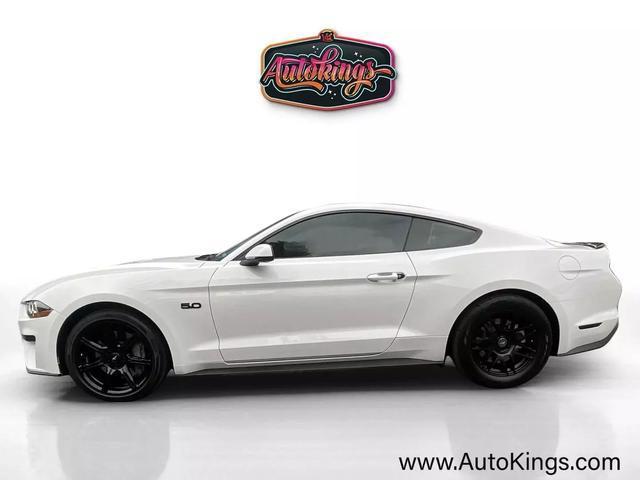 Photo of 2019 Oxford White Ford Mustang