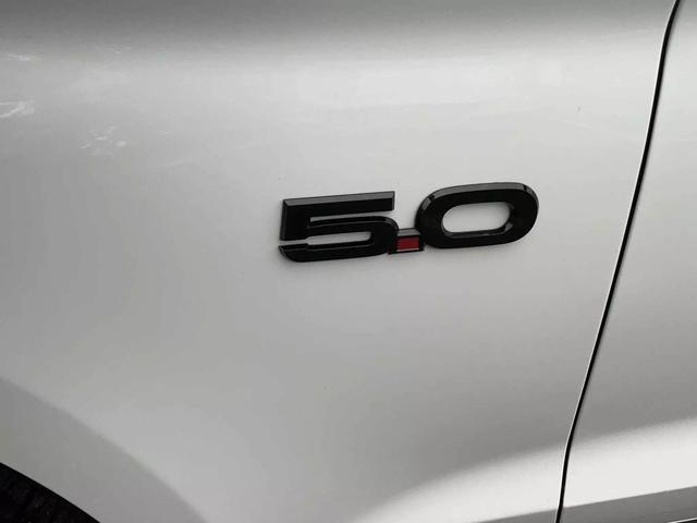 Photo of 2019 Oxford White Ford Mustang