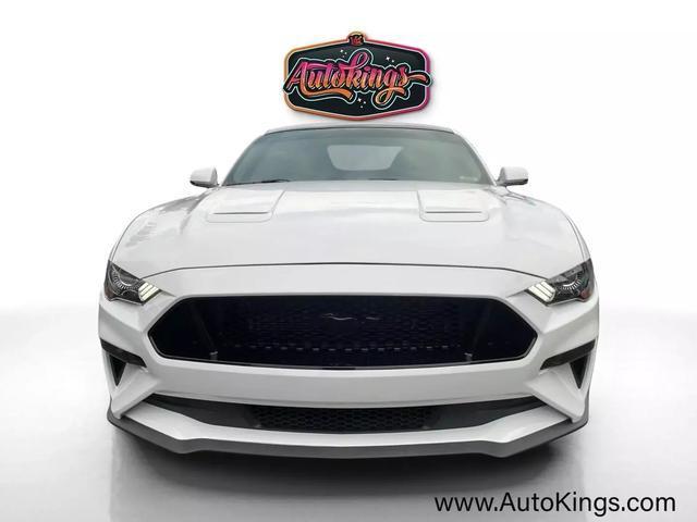 Photo of 2019 Oxford White Ford Mustang