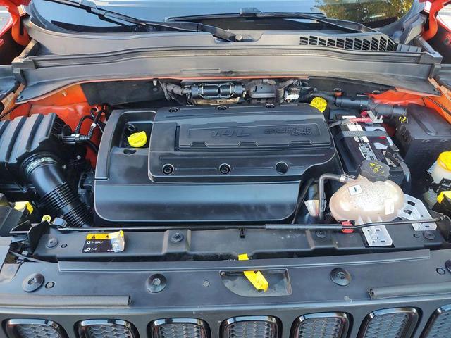 Photo of 2017 Omaha Orange Jeep Renegade