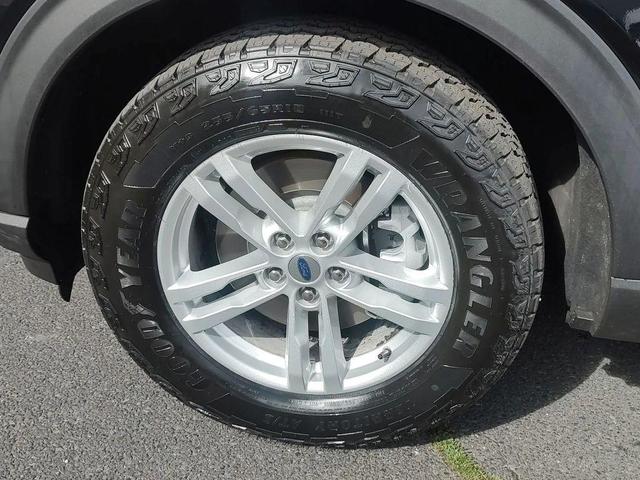 Photo of 2020 Agate Black Metallic Ford Explorer