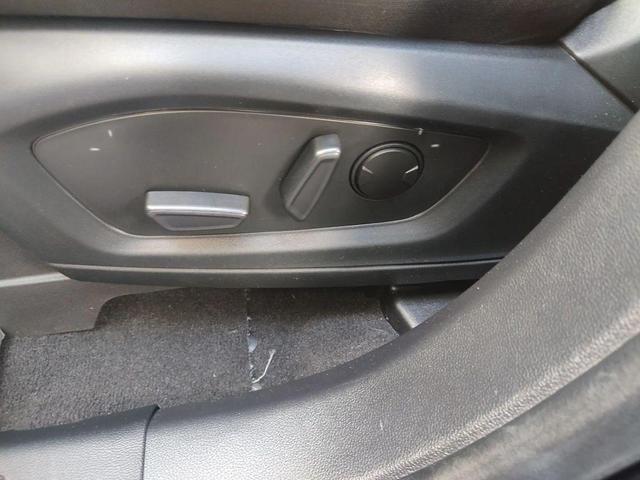 Photo of 2020 Agate Black Metallic Ford Explorer