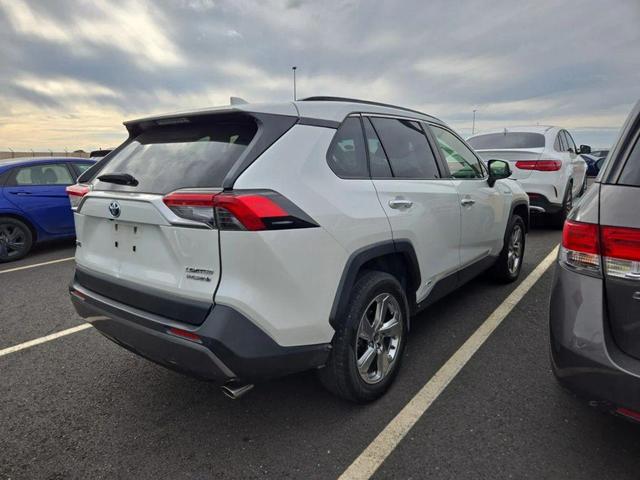 Photo of 2020 Blizzard Pearl Toyota RAV4 Hybrid