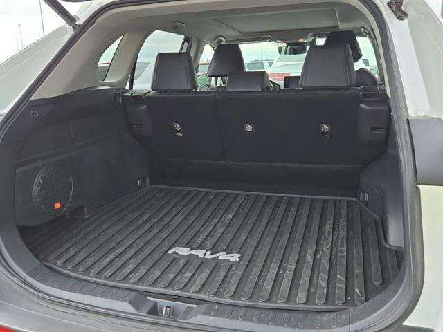 Photo of 2020 Blizzard Pearl Toyota RAV4 Hybrid