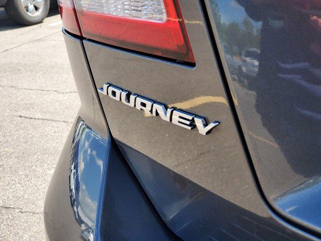 Photo of 2014 Granite Crystal Metallic Clearcoat Dodge Journey