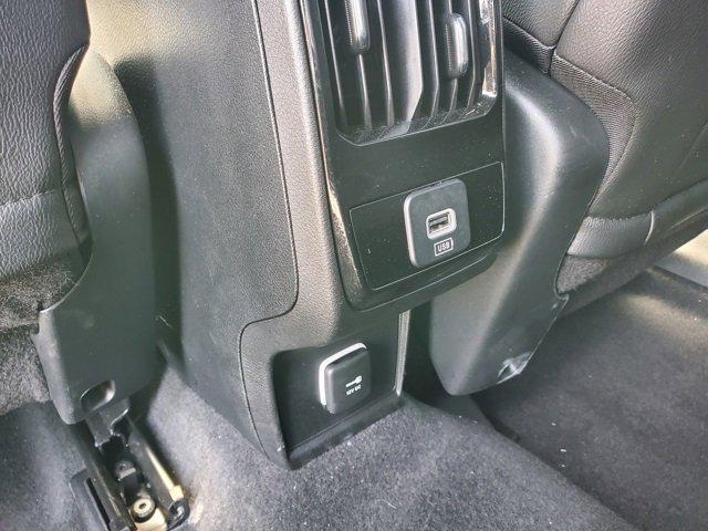 Photo of 2024 Diamond Black Crystal Pearlcoat Jeep Compass