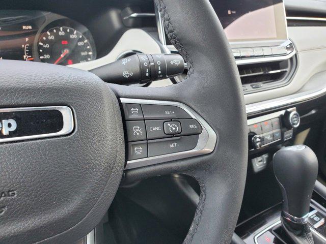 Photo of 2024 Diamond Black Crystal Pearlcoat Jeep Compass