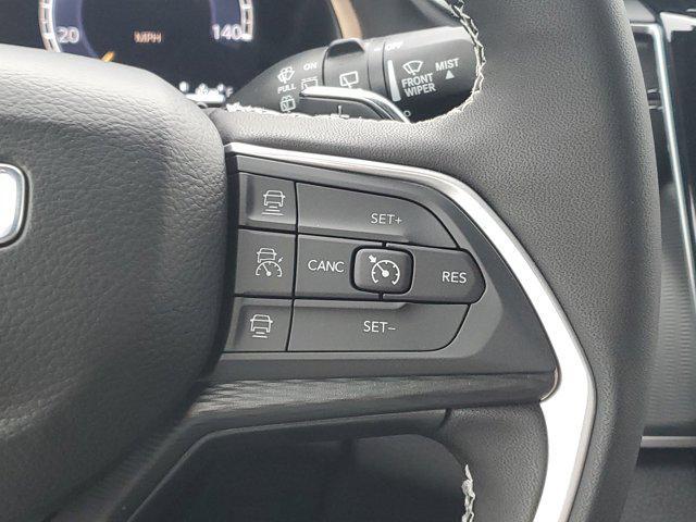Photo of 2025 Diamond Black Crystal Pearlcoat Jeep Grand Cherokee