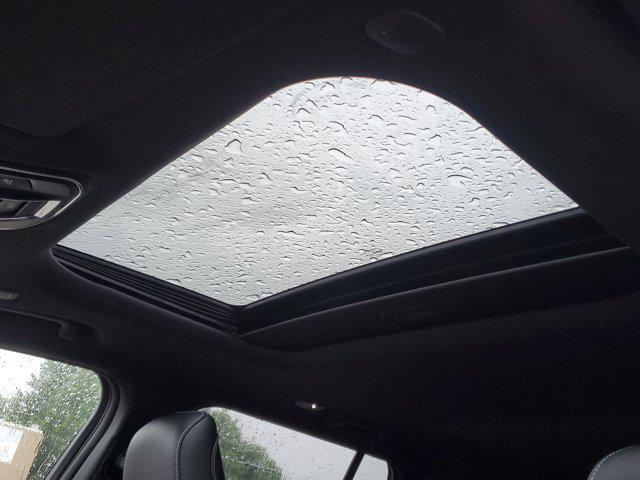 Photo of 2025 Diamond Black Crystal Pearlcoat Jeep Grand Cherokee