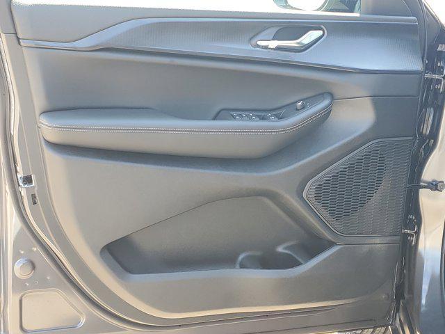 Photo of 2025 Baltic Gray Metallic Clearcoat Jeep Grand Cherokee