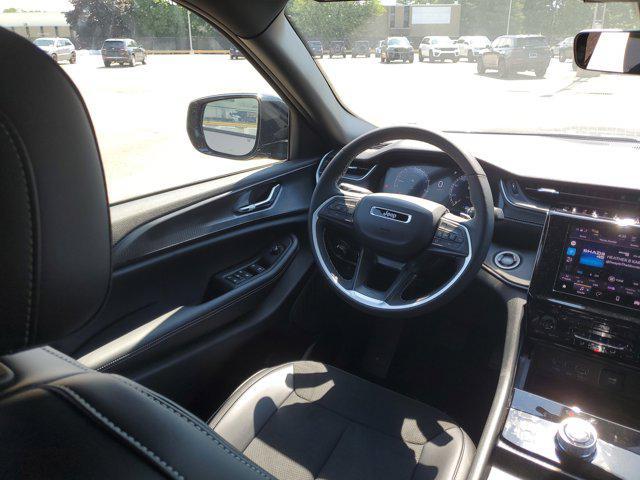 Photo of 2025 Baltic Gray Metallic Clearcoat Jeep Grand Cherokee
