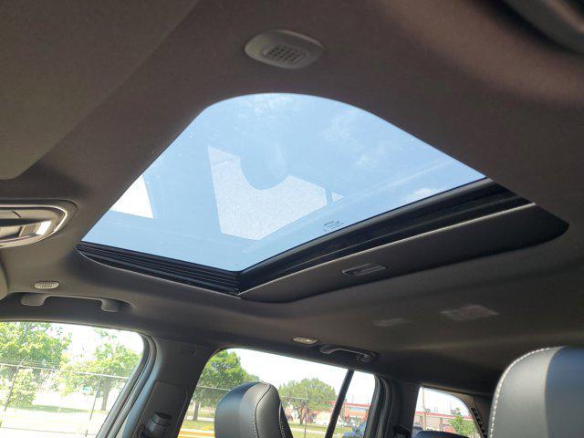 Photo of 2025 Baltic Gray Metallic Clearcoat Jeep Grand Cherokee