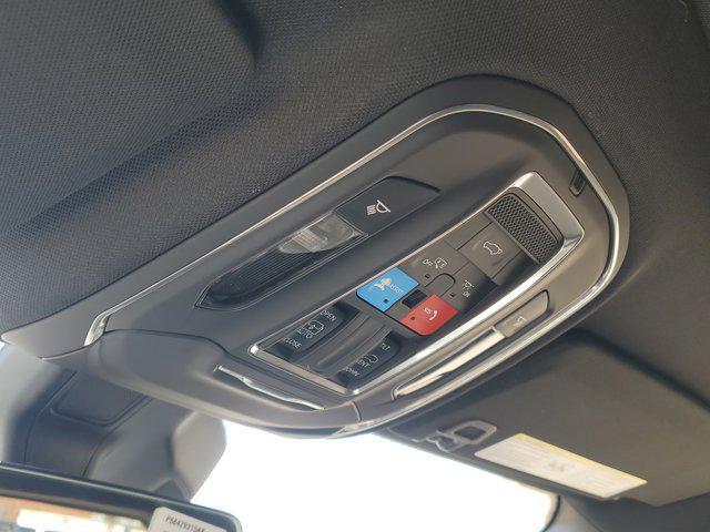 Photo of 2025 Baltic Gray Metallic Clearcoat Jeep Grand Cherokee