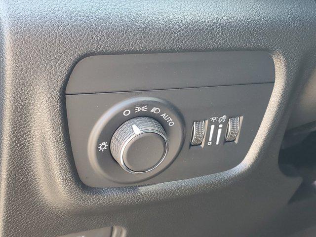 Photo of 2025 Baltic Gray Metallic Clearcoat Jeep Grand Cherokee