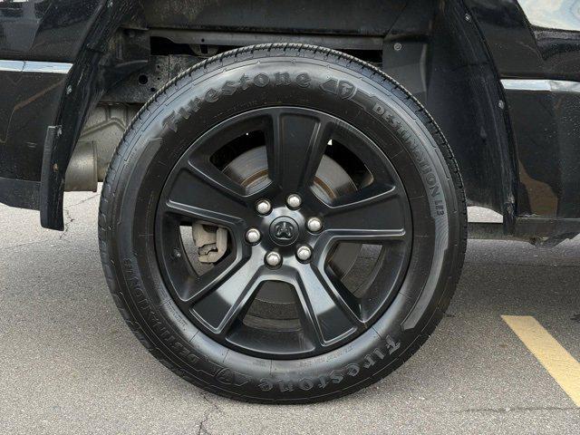 Photo of 2022 Diamond Black Crystal Pearlcoat RAM 1500