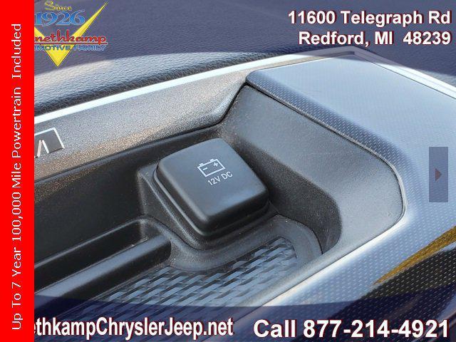 Photo of 2022 Billet Silver Metallic Clearcoat RAM 1500