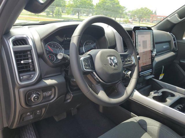 Photo of 2025 Granite Crystal Metallic Clearcoat RAM 1500