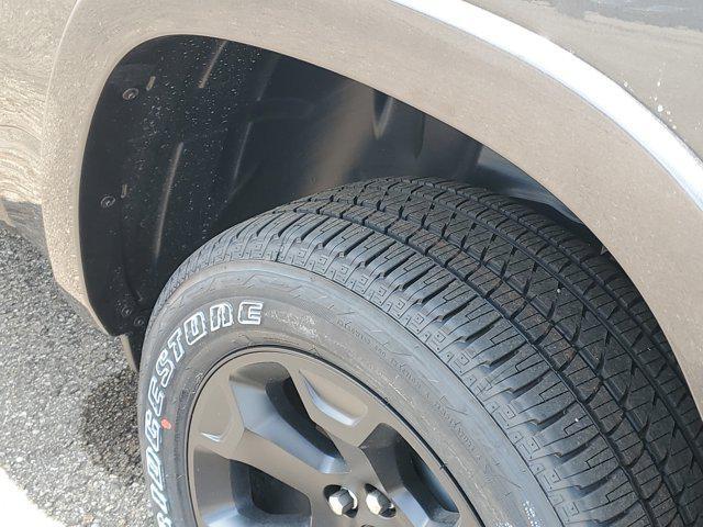 Photo of 2025 Granite Crystal Metallic Clearcoat RAM 1500