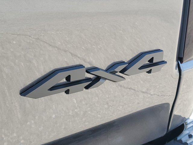 Photo of 2025 Granite Crystal Metallic Clearcoat RAM 1500
