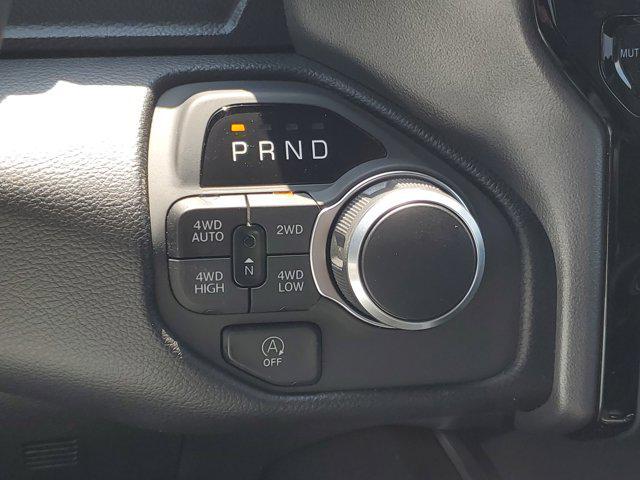 Photo of 2025 Granite Crystal Metallic Clearcoat RAM 1500