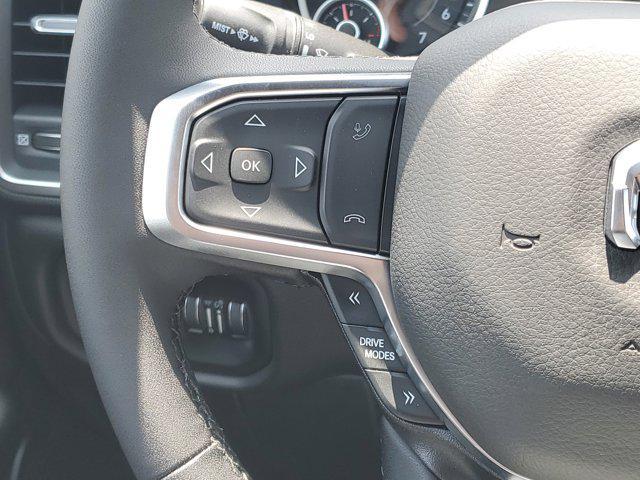 Photo of 2025 Granite Crystal Metallic Clearcoat RAM 1500