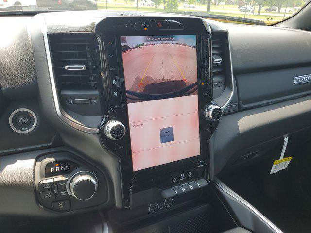 Photo of 2025 Granite Crystal Metallic Clearcoat RAM 1500