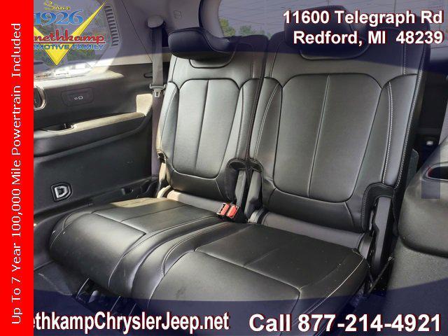 Photo of 2023 Bright White Clearcoat Jeep Grand Cherokee L