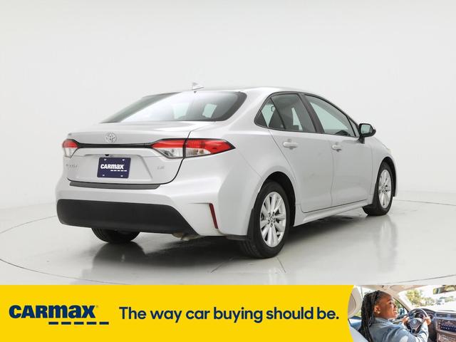Photo of 2023 Silver Toyota Corolla