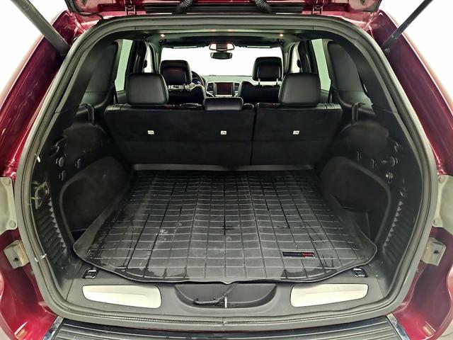 Photo of 2017 Red Jeep Grand Cherokee