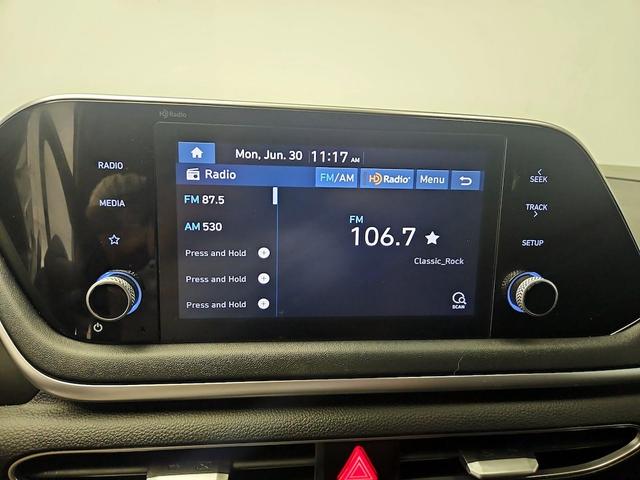 Photo of 2020 White Hyundai SONATA