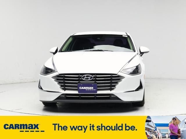 Photo of 2020 White Hyundai SONATA