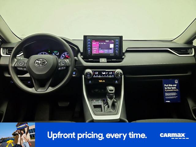 Photo of 2021 Gray Toyota RAV4