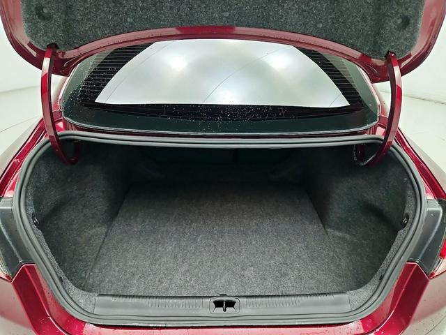 Photo of 2015 Burgundy Chrysler 200