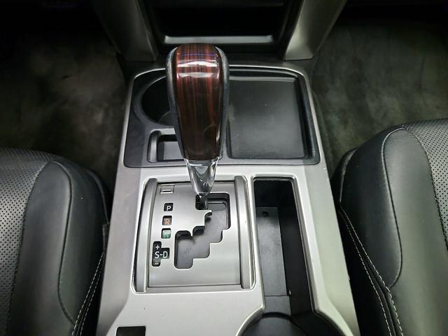 Photo of 2016 Gray Toyota 4Runner