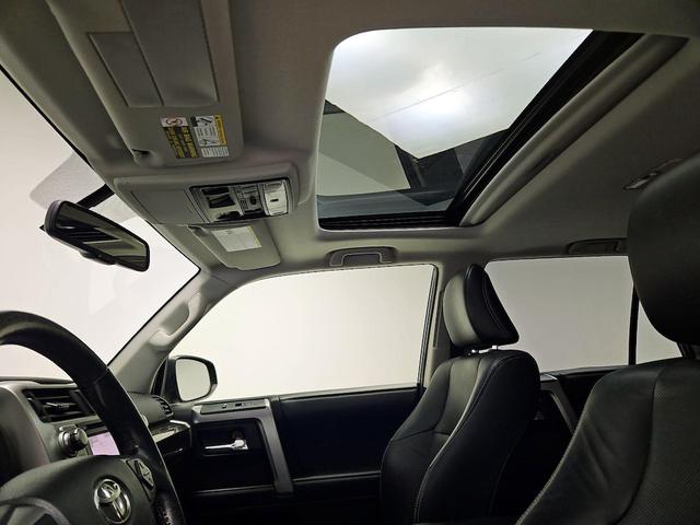 Photo of 2016 Gray Toyota 4Runner