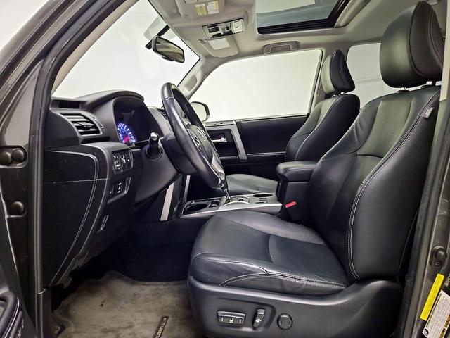 Photo of 2016 Gray Toyota 4Runner