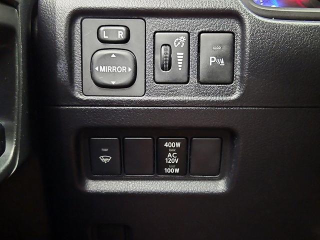 Photo of 2016 Gray Toyota 4Runner