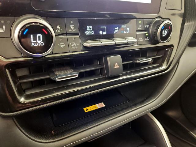 Photo of 2023 Blue Toyota Highlander