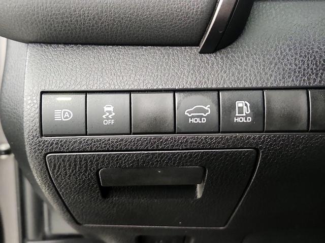 Photo of 2020 Gray Toyota Camry
