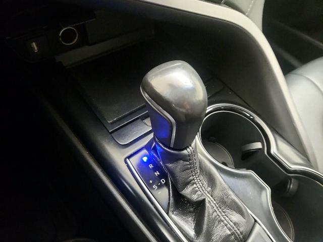 Photo of 2020 Gray Toyota Camry