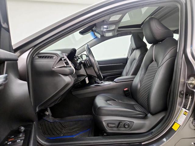 Photo of 2020 Gray Toyota Camry