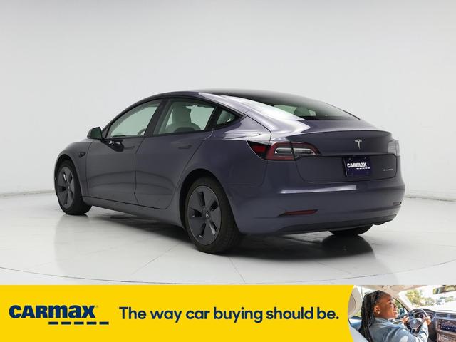Photo of 2022 Gray Tesla Model 3