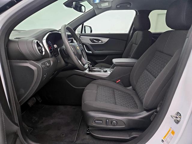 Photo of 2022 White Chevrolet Blazer