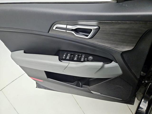 Photo of 2023 Black Kia Sportage